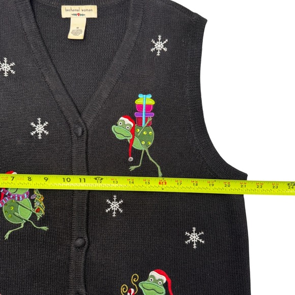 Bechamel Woman 1X Christmas Sweater Vest Black Knit Frog Novelty Snowflakes - Picture 13 of 15